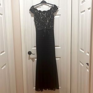 Betsy & Adam Formal Black Formal Dress, Sz 8, Embroidered top, Mermaid style